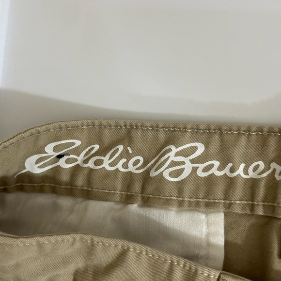 Eddie Bauer sz 4 shorts khaki Cute style Legendwash stretchy - Picture 10 of 13